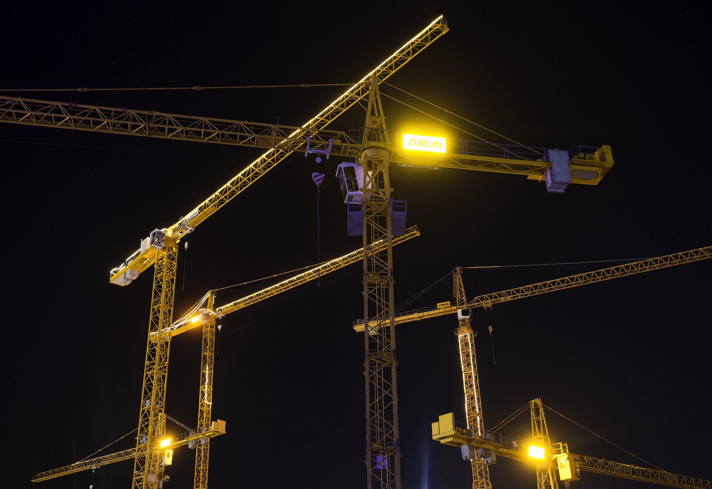 Baustelle Baukran Stuttgart Nachtaufnahme